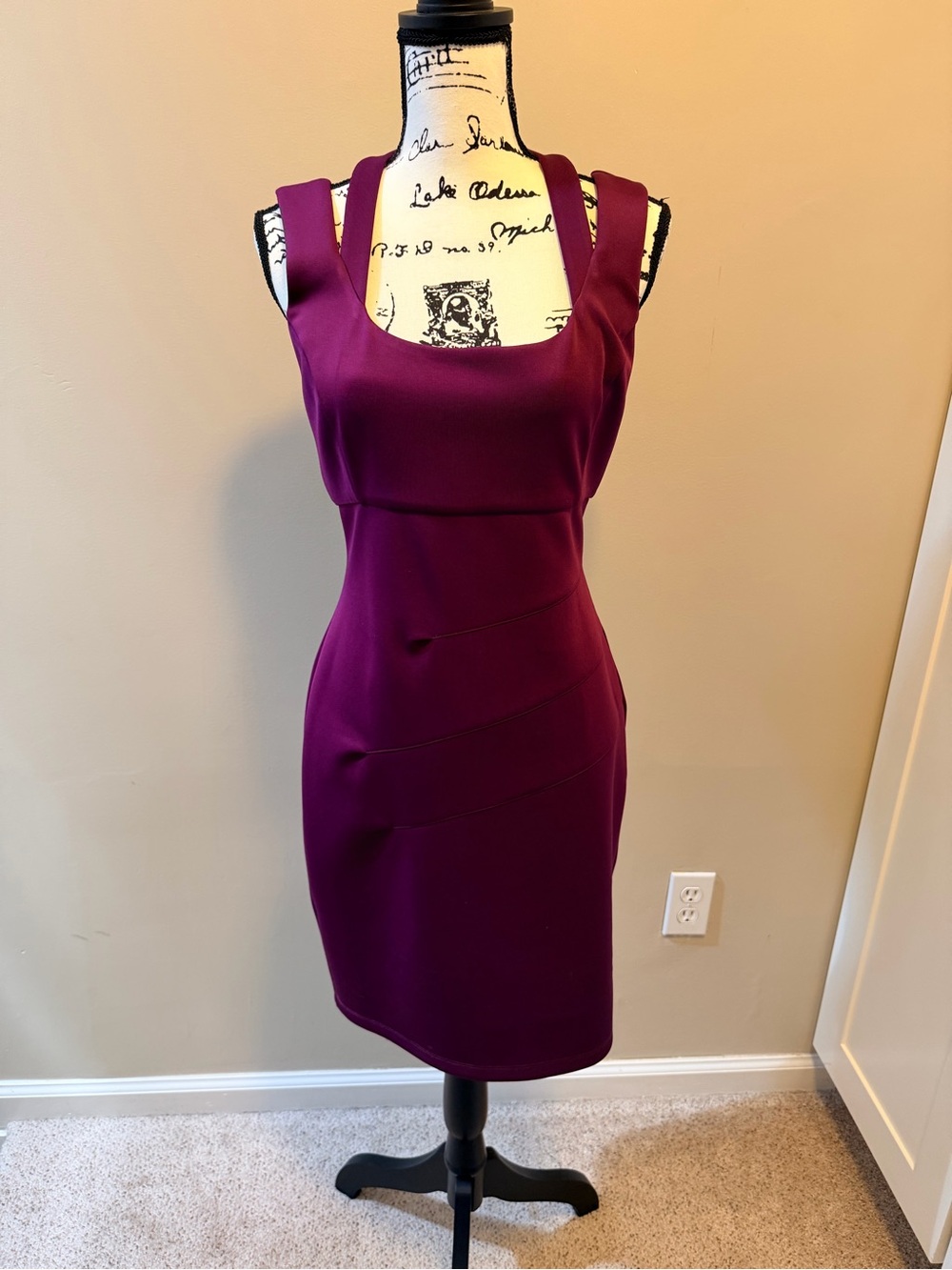 Guess Sleeveless Plum Midi Dress